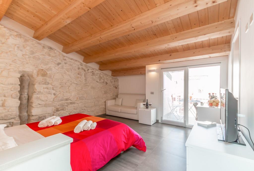 B&B Bianco E Blu